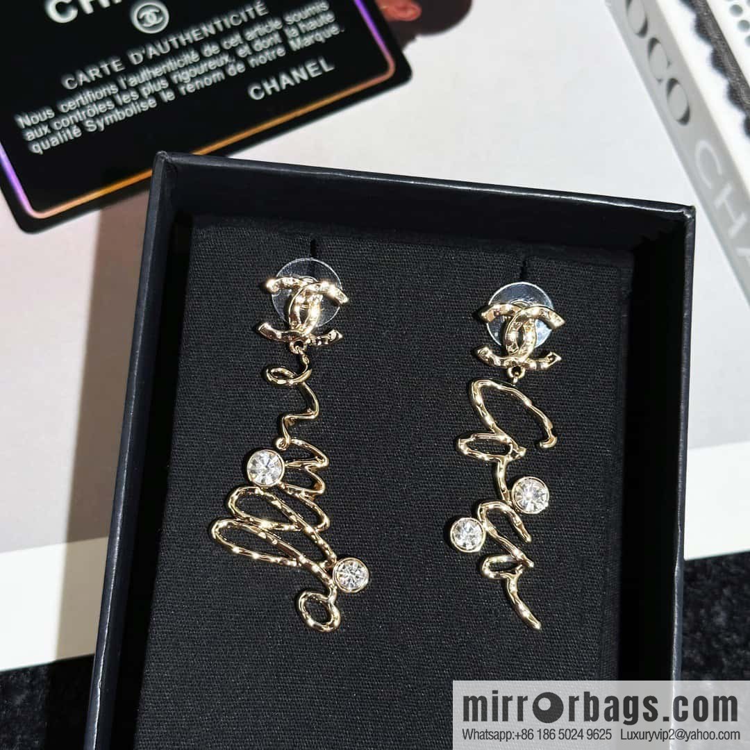 ❗️New ❗️ chanel stud earrings ☀️ new ☑️ chanel c2 double c letter stud earrings ☀️