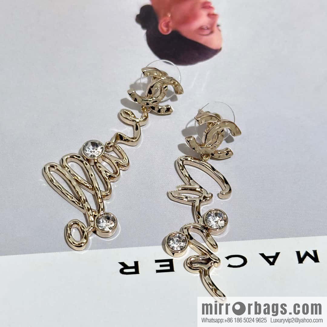 ❗️New ❗️ chanel stud earrings ☀️ new ☑️ chanel c2 double c letter stud earrings ☀️