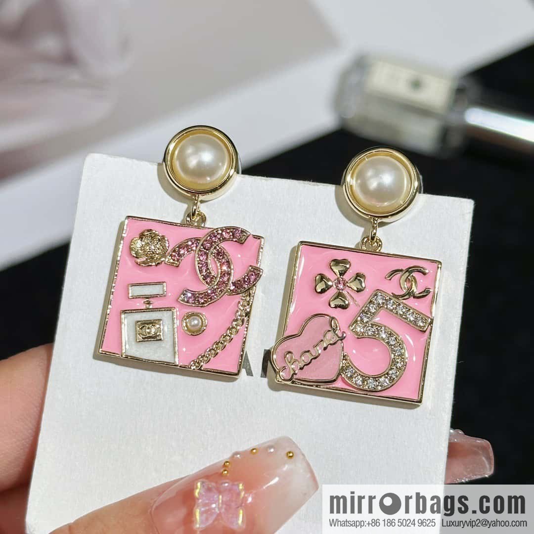 ❗️New ❗️ Chanel stud earrings ☀️ new ☑️ Chanel c2 double c pink oil drop square stud earrings ☀️