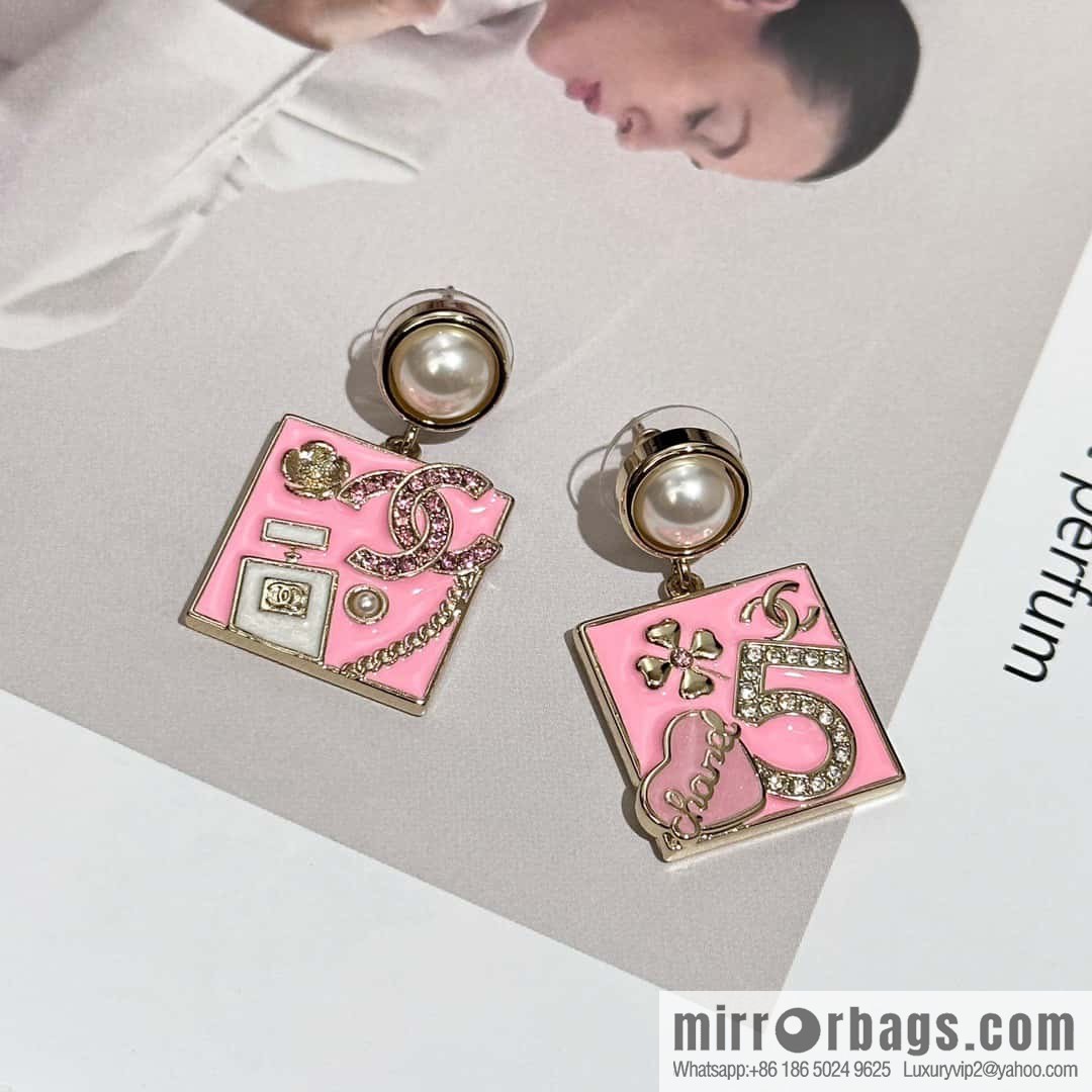 ❗️New ❗️ Chanel stud earrings ☀️ new ☑️ Chanel c2 double c pink oil drop square stud earrings ☀️