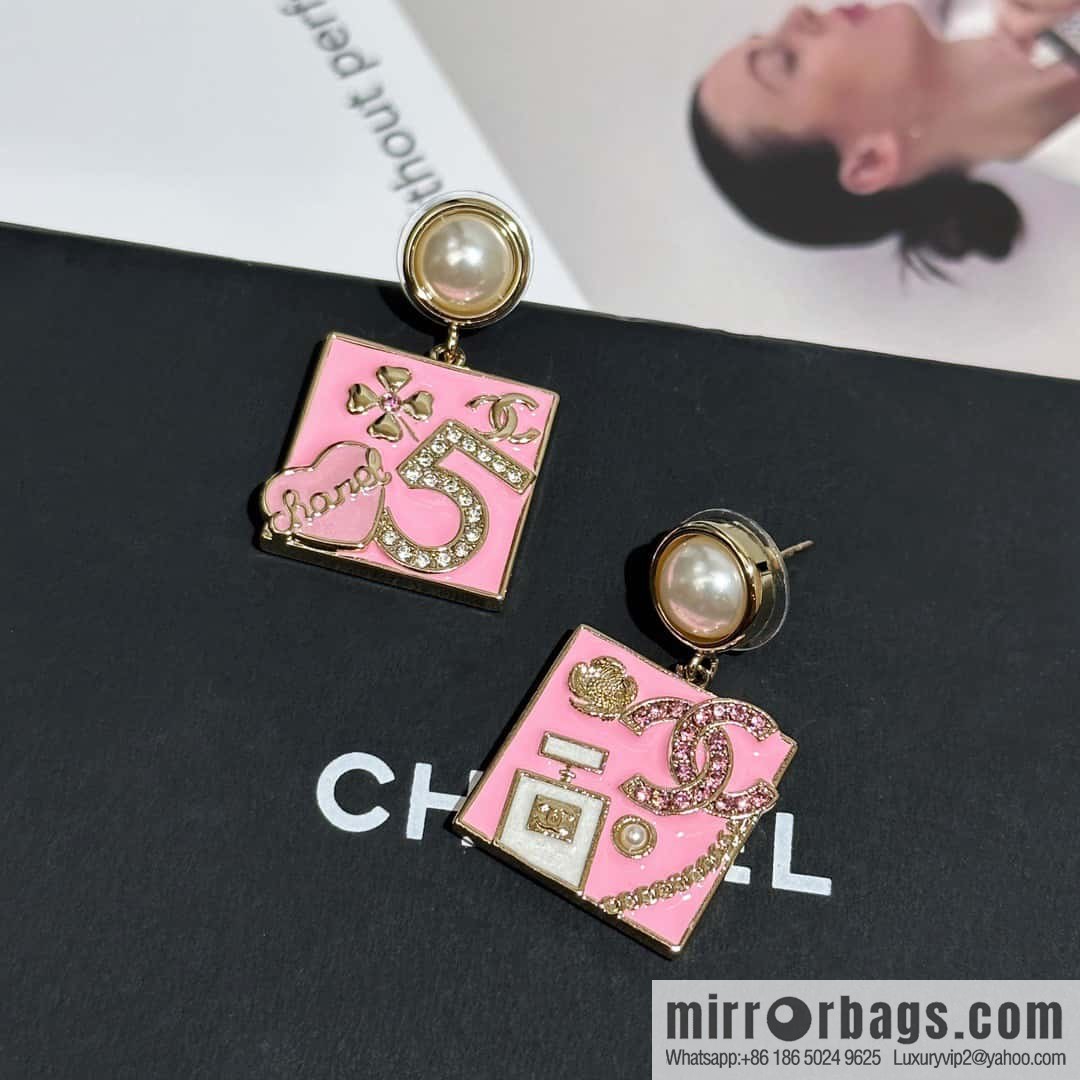 ❗️New ❗️ Chanel stud earrings ☀️ new ☑️ Chanel c2 double c pink oil drop square stud earrings ☀️