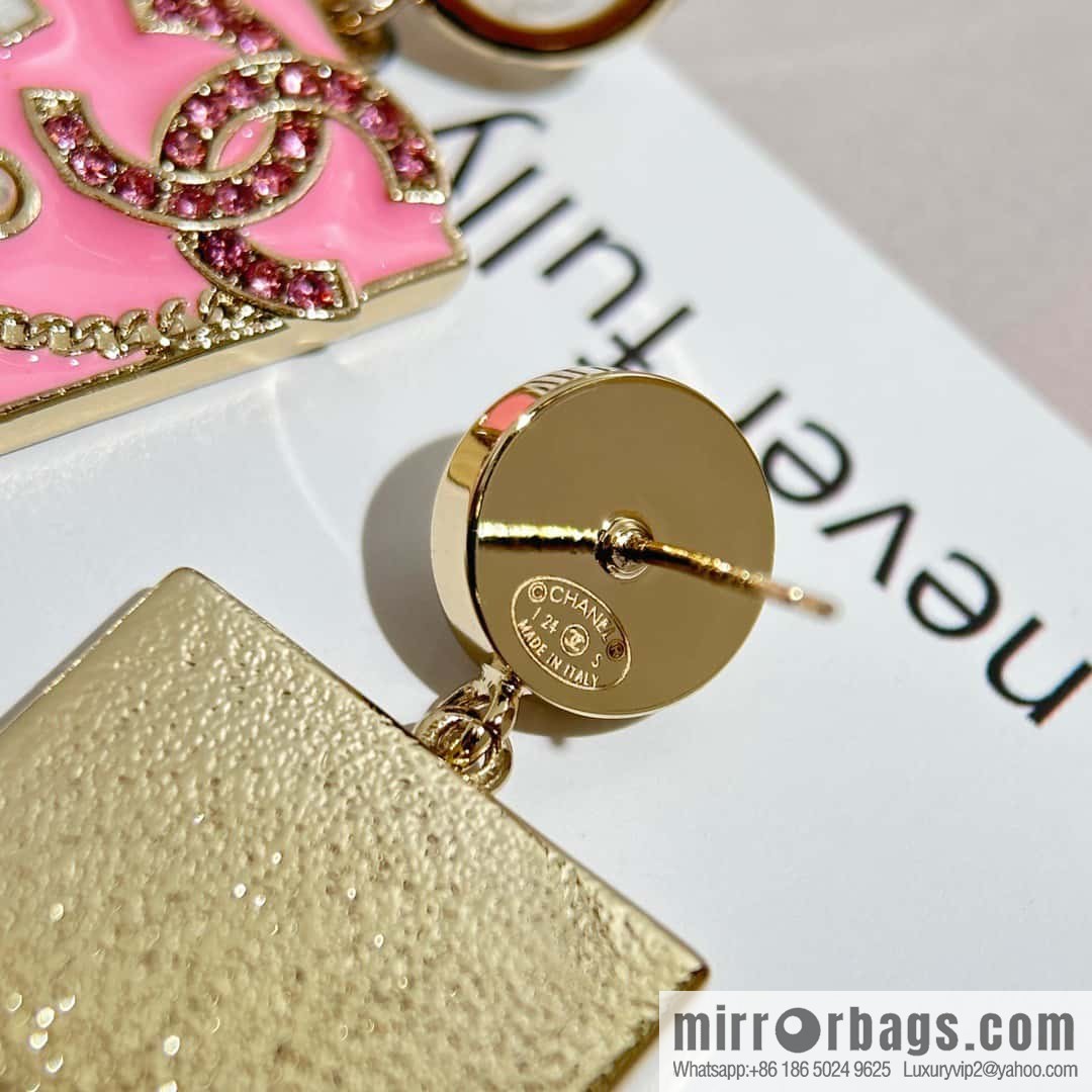 ❗️New ❗️ Chanel stud earrings ☀️ new ☑️ Chanel c2 double c pink oil drop square stud earrings ☀️
