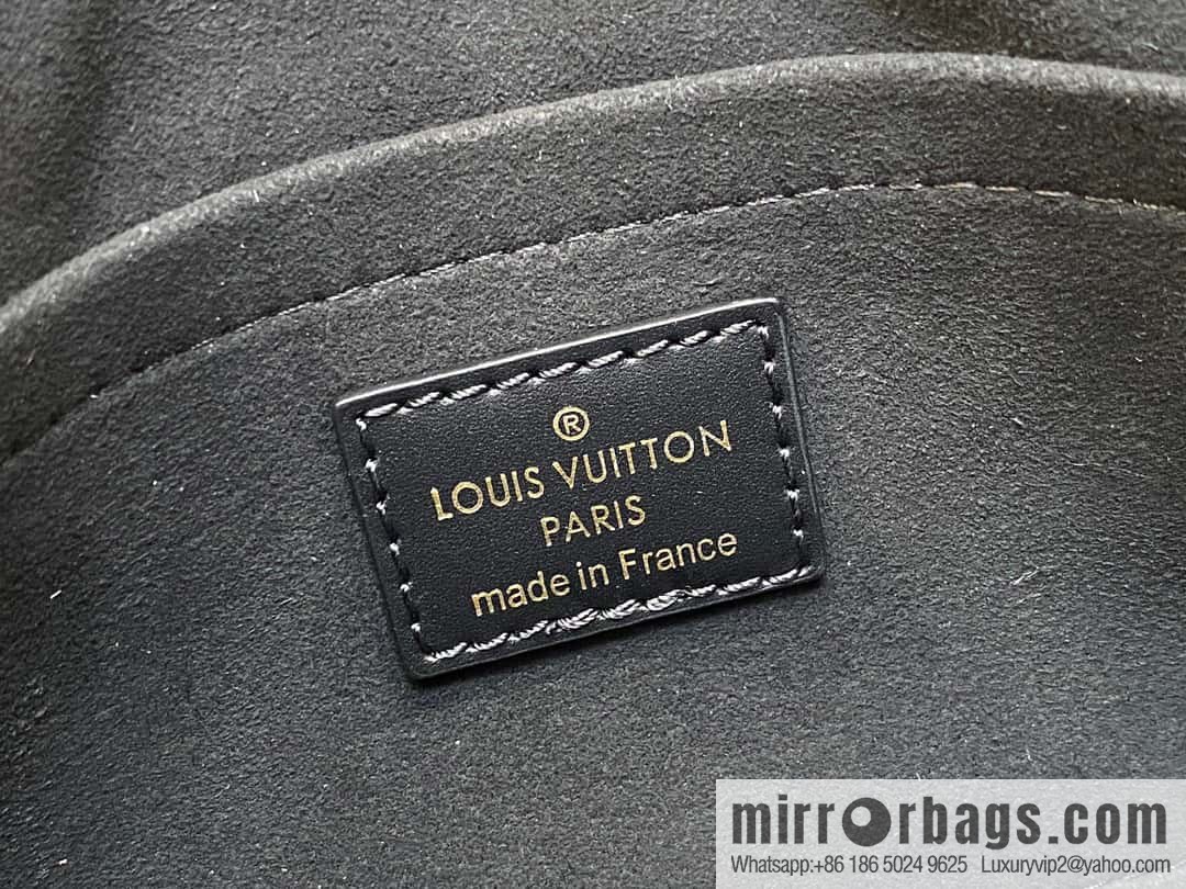 [Premium‑quality] M23640 black full leather embossed square bag series, autumn and winter new ONTHEGO EAST WEST handbag M23698