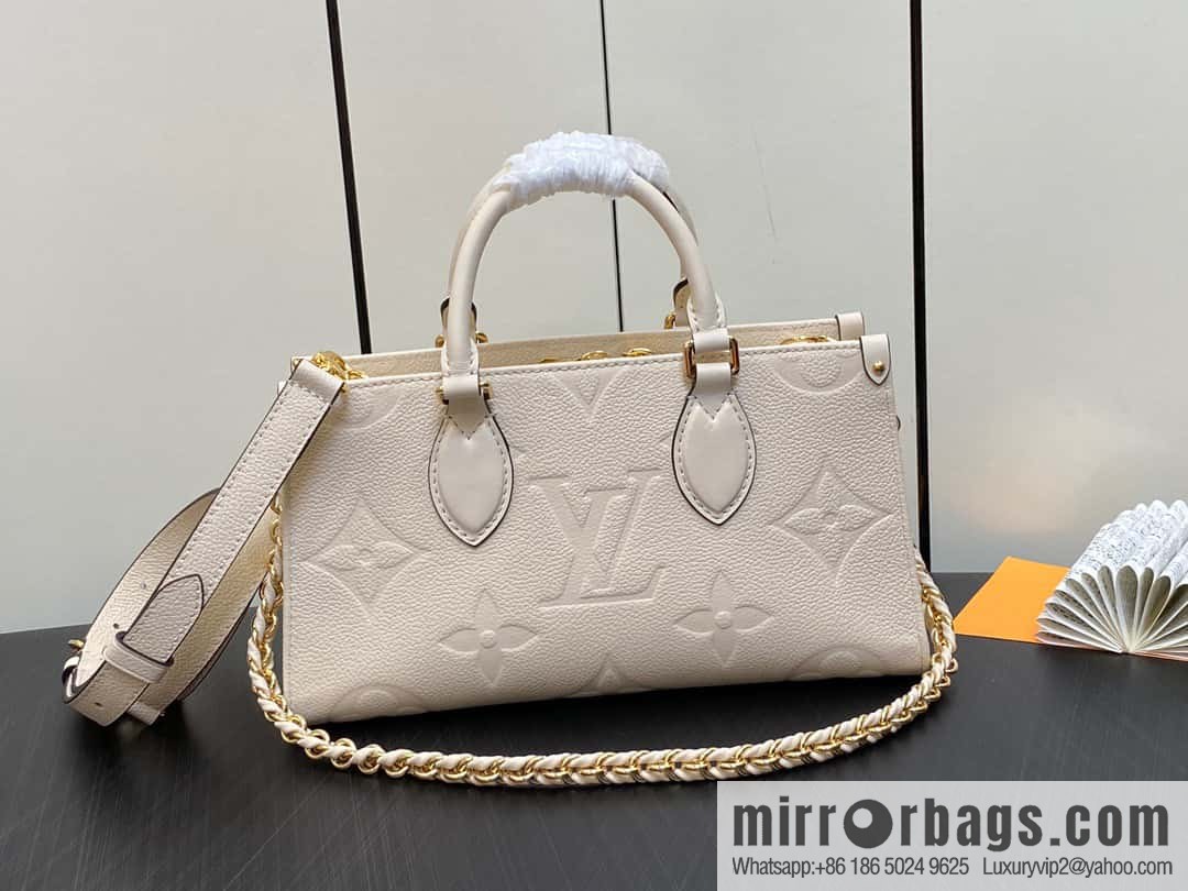 [Boutique‑grade] M23698 meters white, full leather embossed square bag series, autumn and winter new ONTHEGO EAST WEST handbag M23640