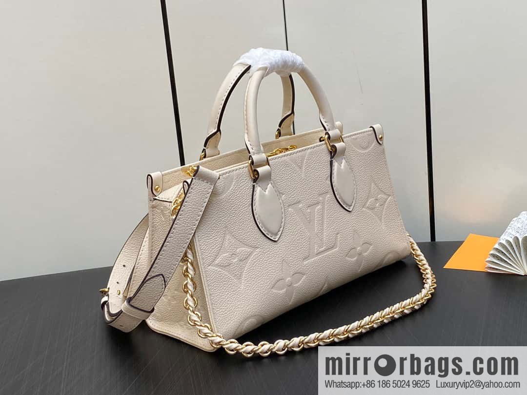 [Boutique‑grade] M23698 meters white, full leather embossed square bag series, autumn and winter new ONTHEGO EAST WEST handbag M23640