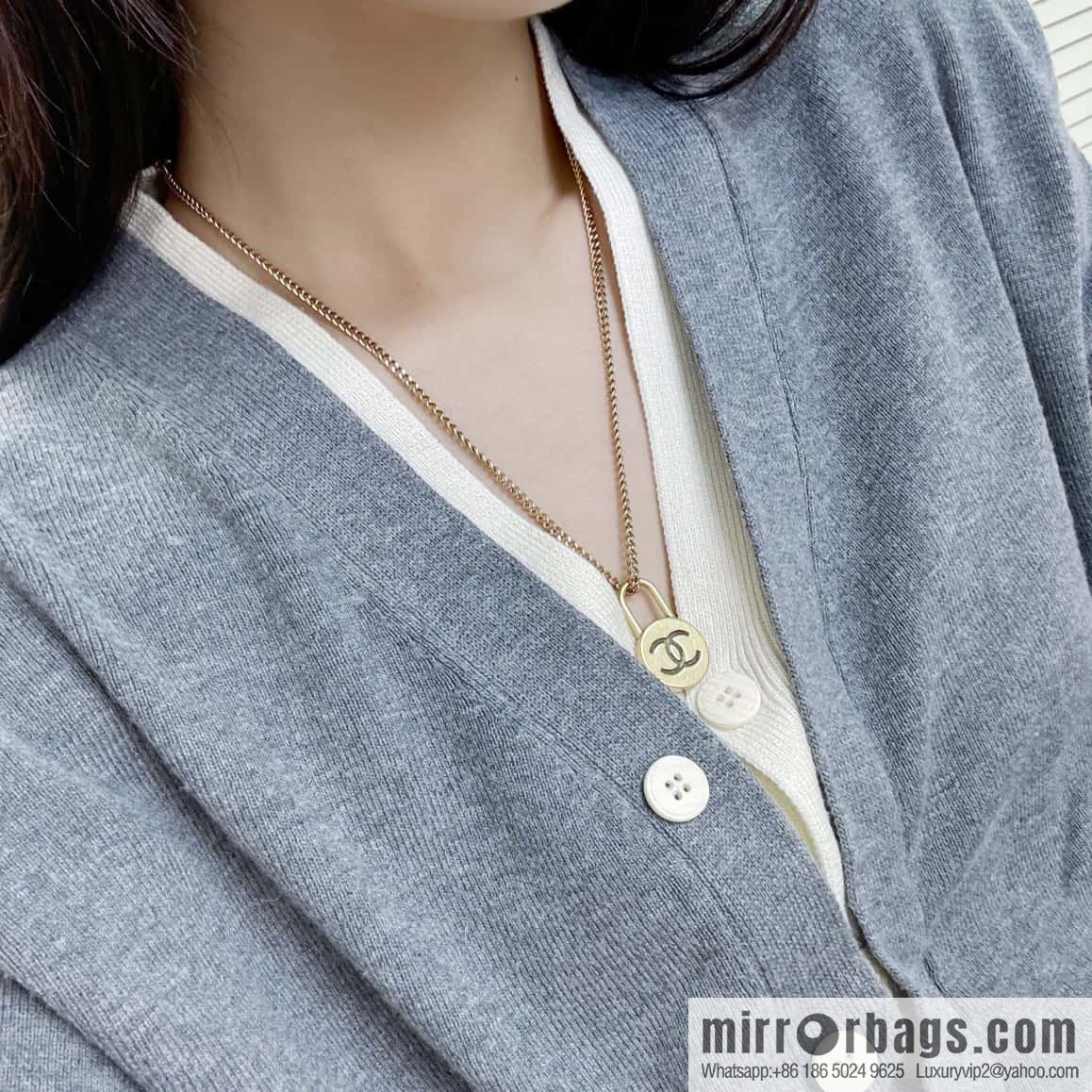 ☀️New ☑️ Chanel medieval series round lock head necklace