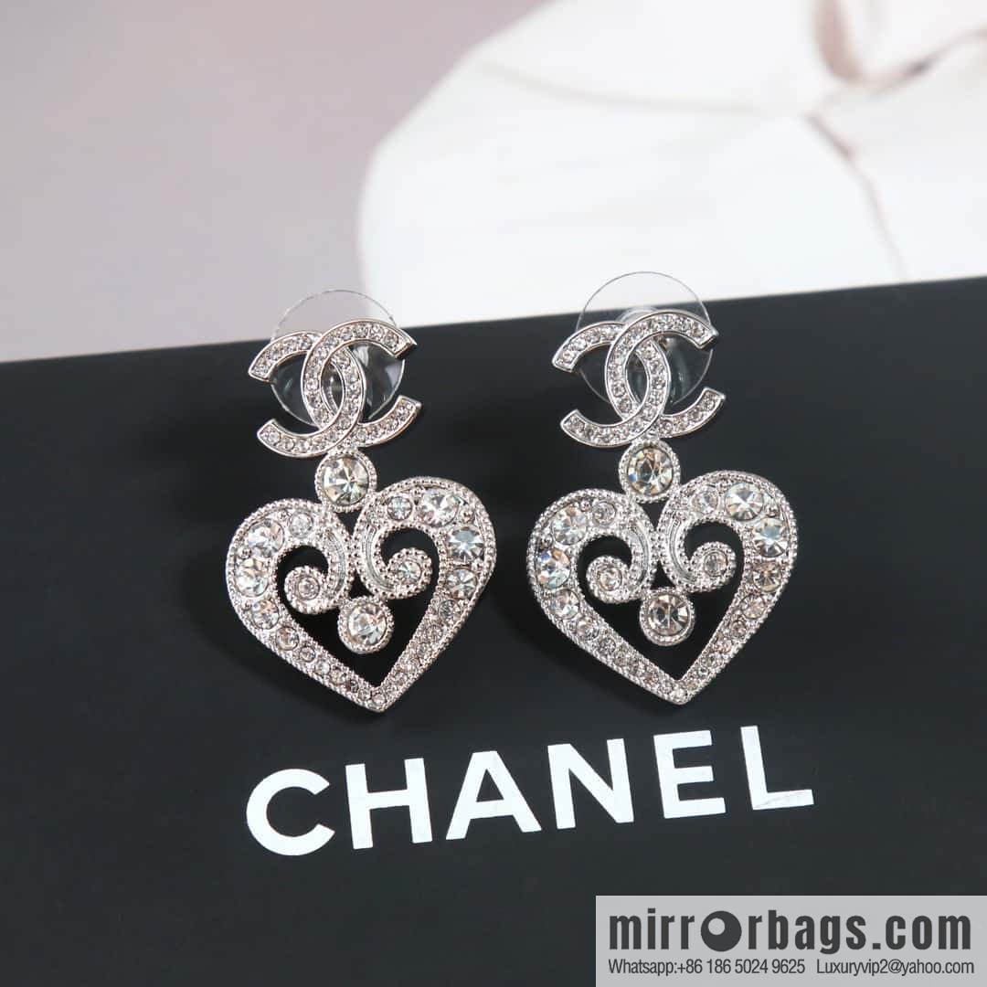 ☀️New ☑️ chanel c2 double c full diamond peach heart love earrings