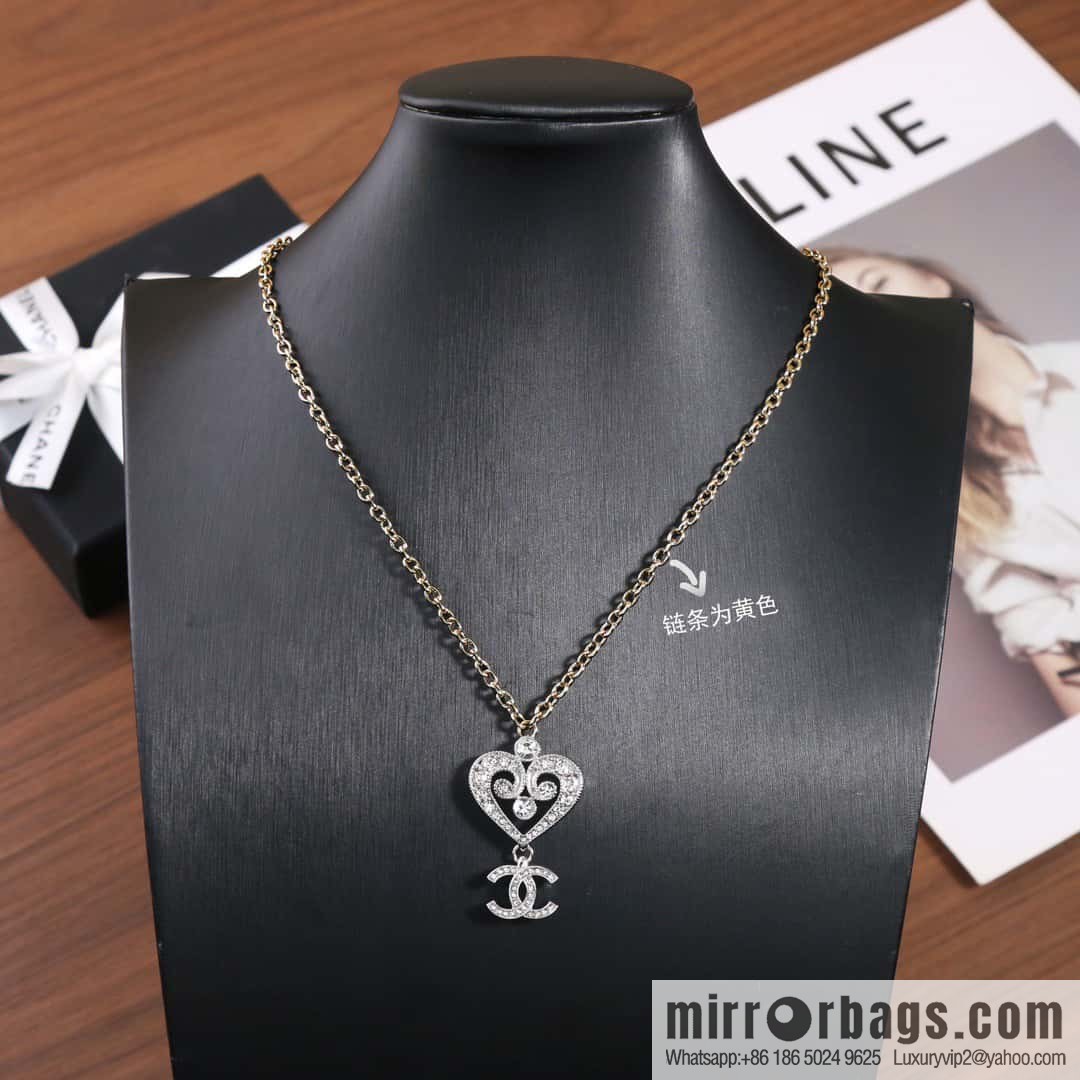 ☀️New ☑️ Chanel Double C Full Diamond Peach Heart Love Necklace ☀️