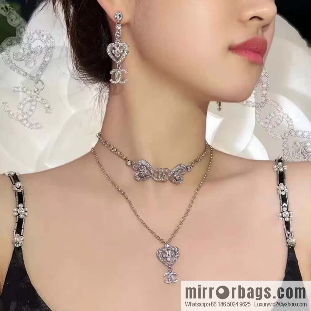 ☀️New ☑️ Chanel Double C Full Diamond Peach Heart Love Necklace ☀️