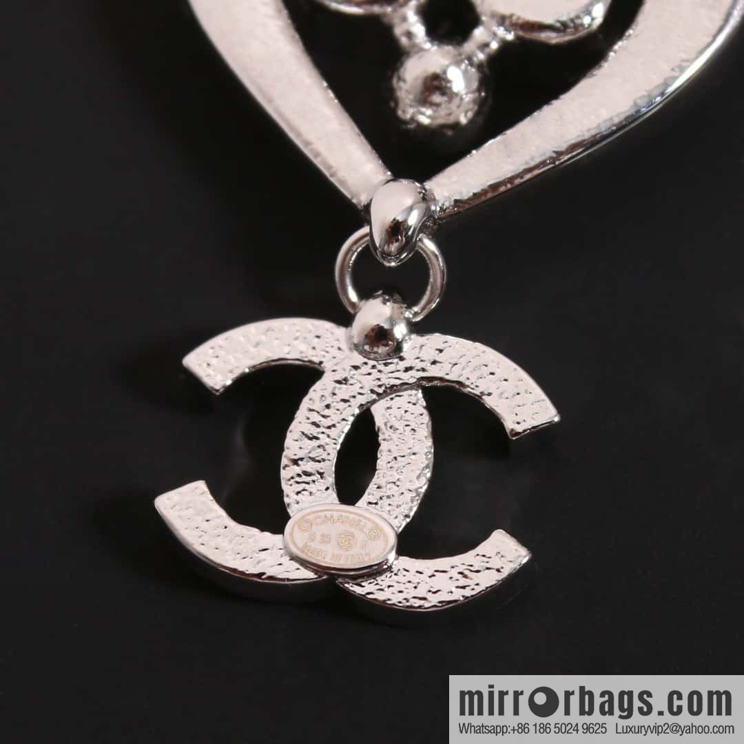 ☀️New ☑️ Chanel Double C Full Diamond Peach Heart Love Necklace ☀️