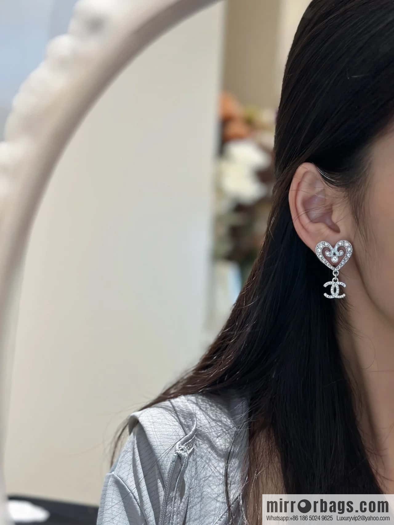 ☀️New ☑️ chanel c2 double c full diamond peach heart love earrings