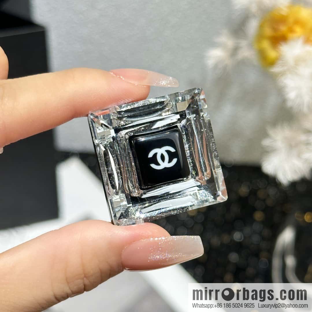 ☀️New ☑️ Chanel Double C Square Acrylic Brooch