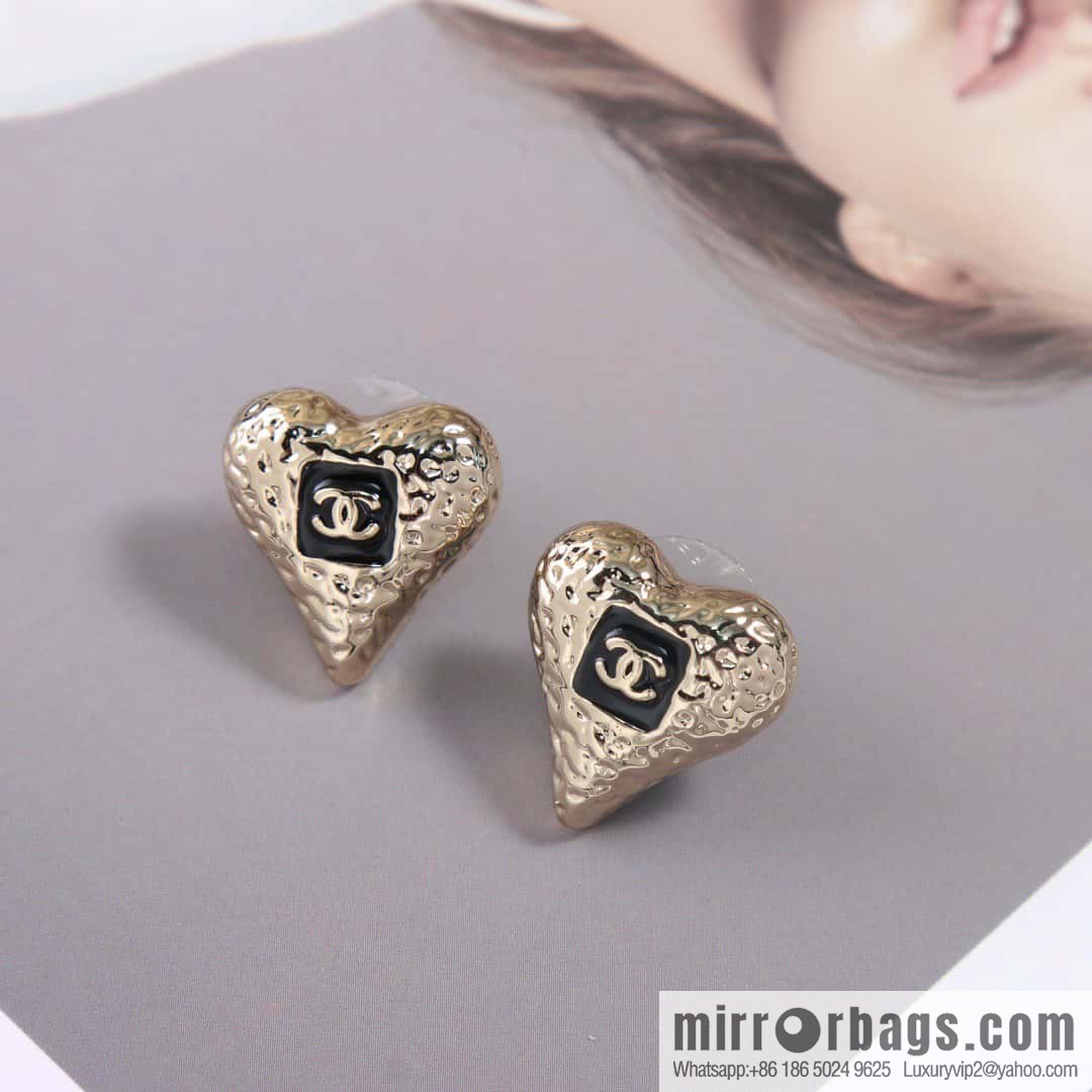 ☀️New ☑️ chanel c1 double c drip oil peach heart love earrings earrings ☀️