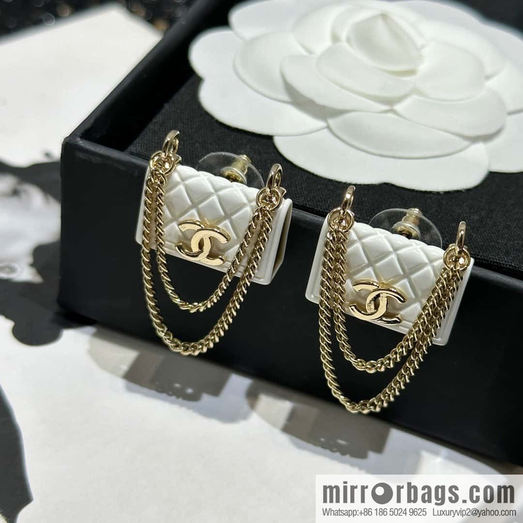 ☀️New ☑️ Chanel C1 double c tassel diamond bag 👜 stud earrings