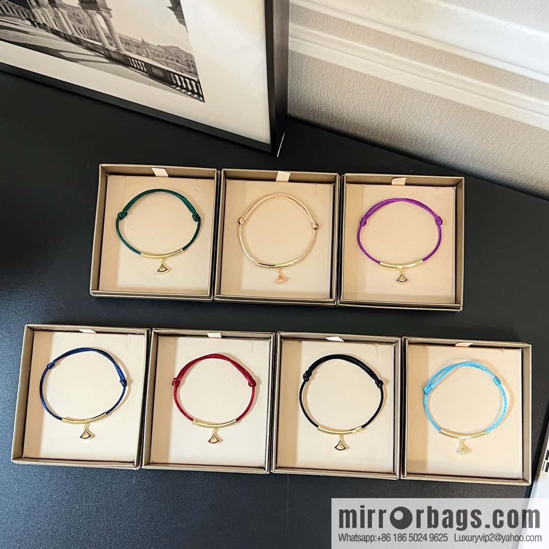 ☀BVLGARI SERPENTI FOREVER series small fan bracelet hand rope