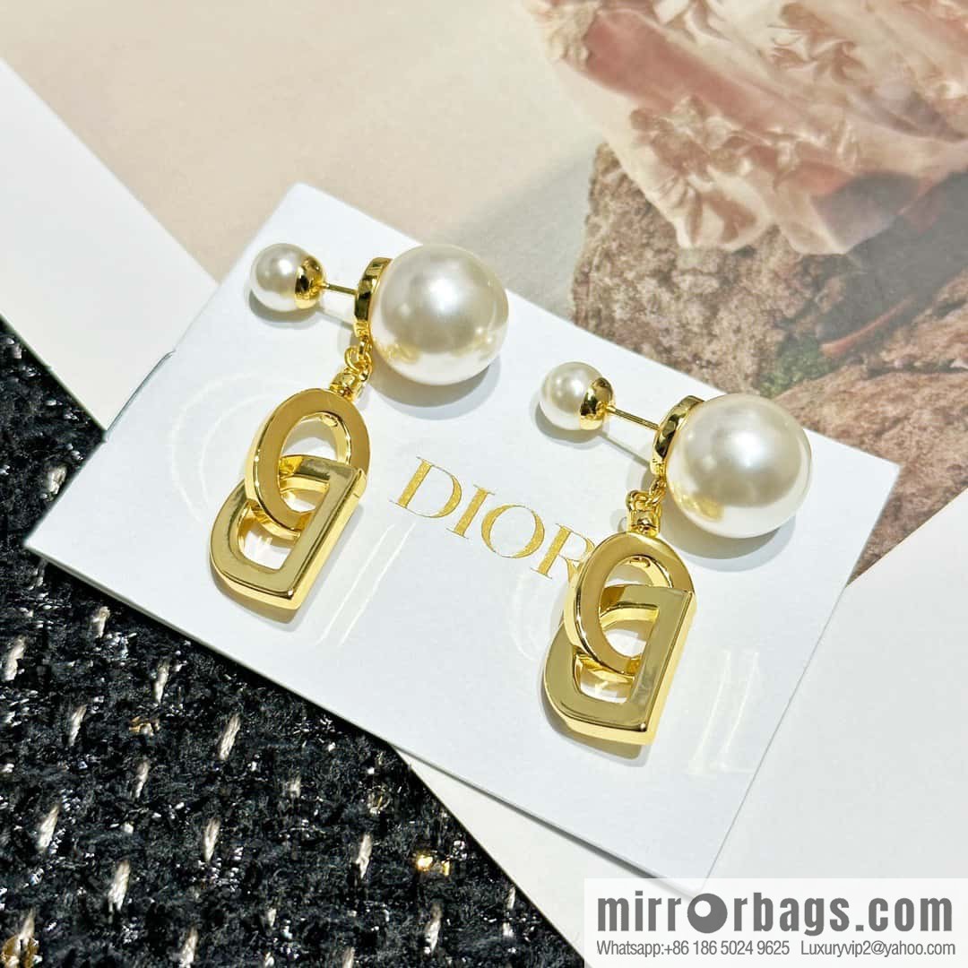 New ☑️ Dior gold size pearl CD letter stud earrings