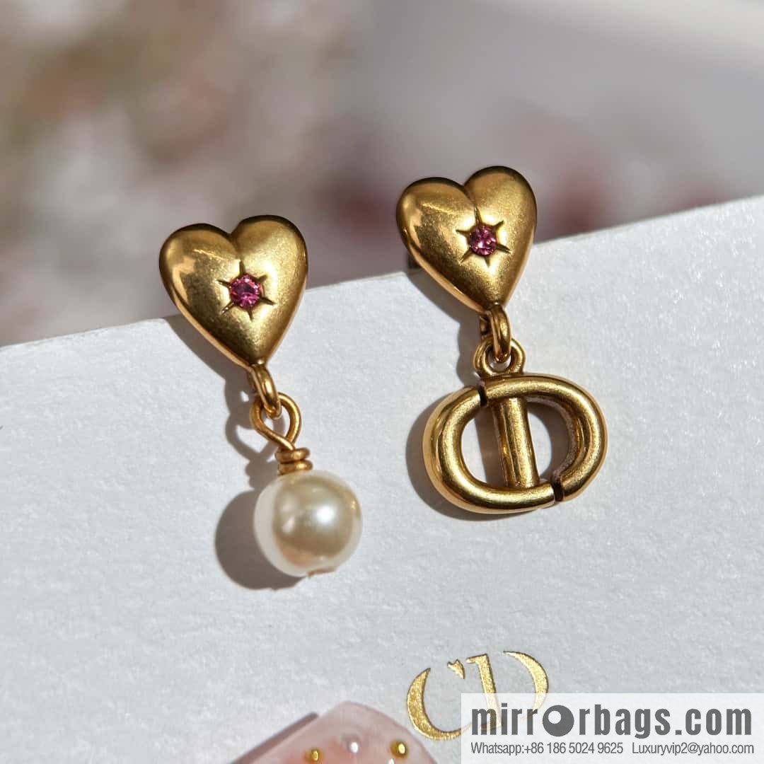 New ☑️ Dior peach heart love CD pearl asymmetrical stud earrings