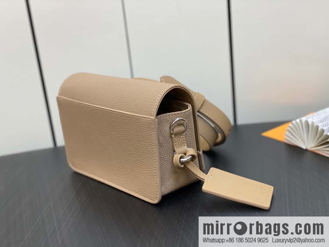 [Boutique‑grade] M82804 apricot, full leather men's bag messenger bag series, new FASTLINE WEARABLE WALLET handbag in autumn and winter