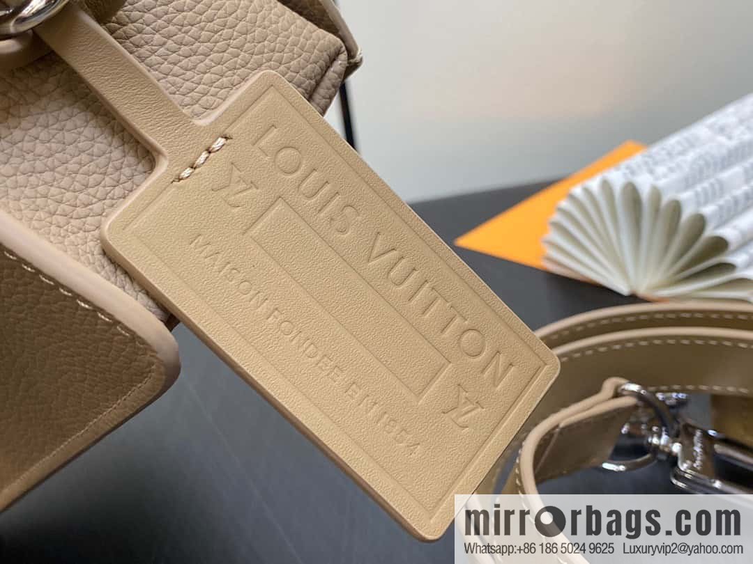 [Boutique‑grade] M82804 apricot, full leather men's bag messenger bag series, new FASTLINE WEARABLE WALLET handbag in autumn and winter