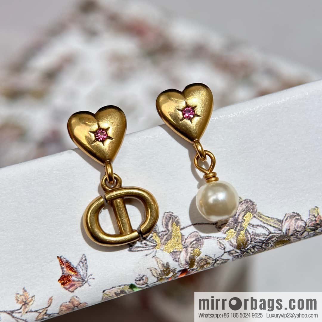 New ☑️ Dior peach heart love CD pearl asymmetrical stud earrings