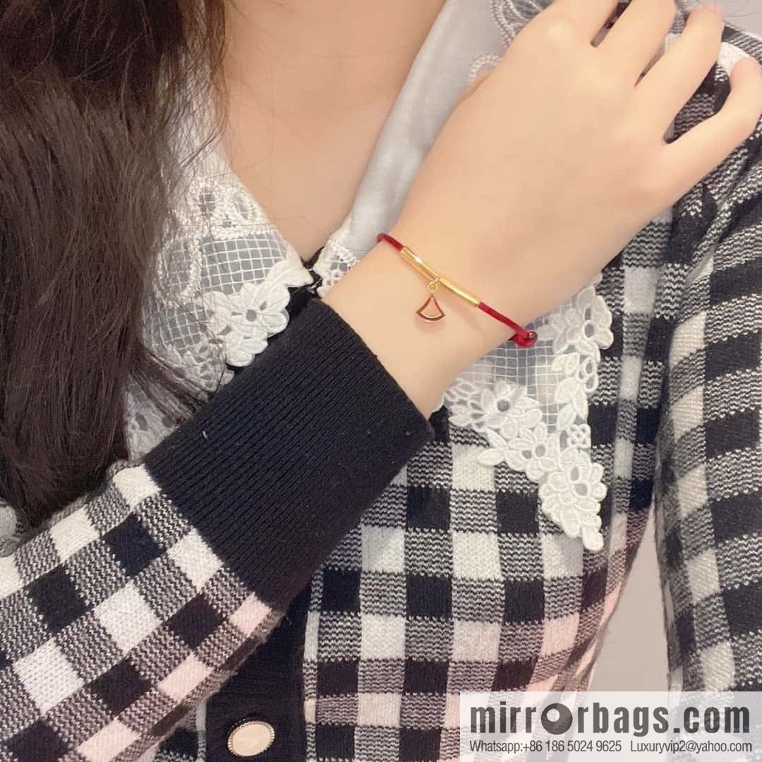 ☀BVLGARI SERPENTI FOREVER series small fan bracelet hand rope