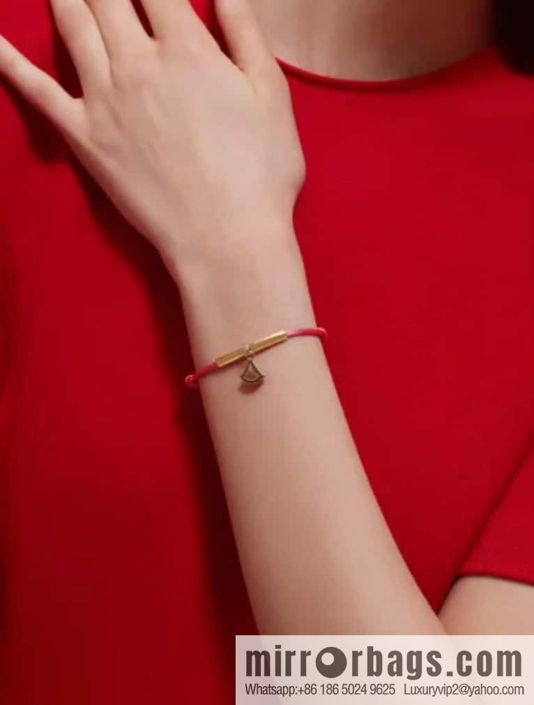 ☀BVLGARI SERPENTI FOREVER series small fan bracelet hand rope
