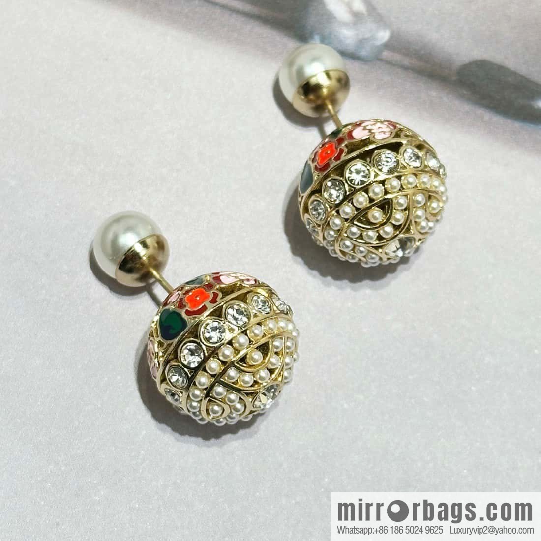 New ☑️ Dior hollow oil drop pearl stud earrings