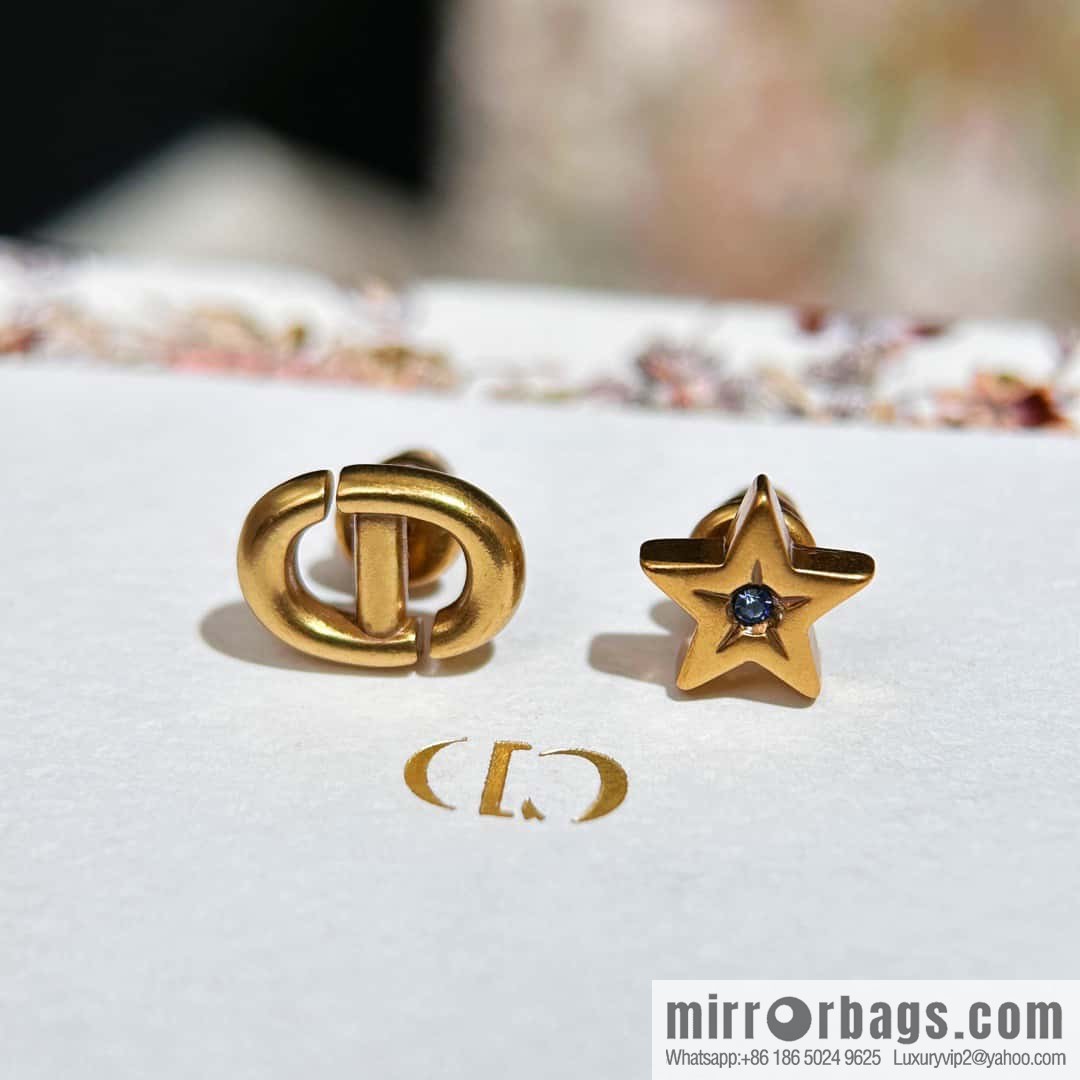 New ☑️ Dior love CD pentagram three-piece stud earrings