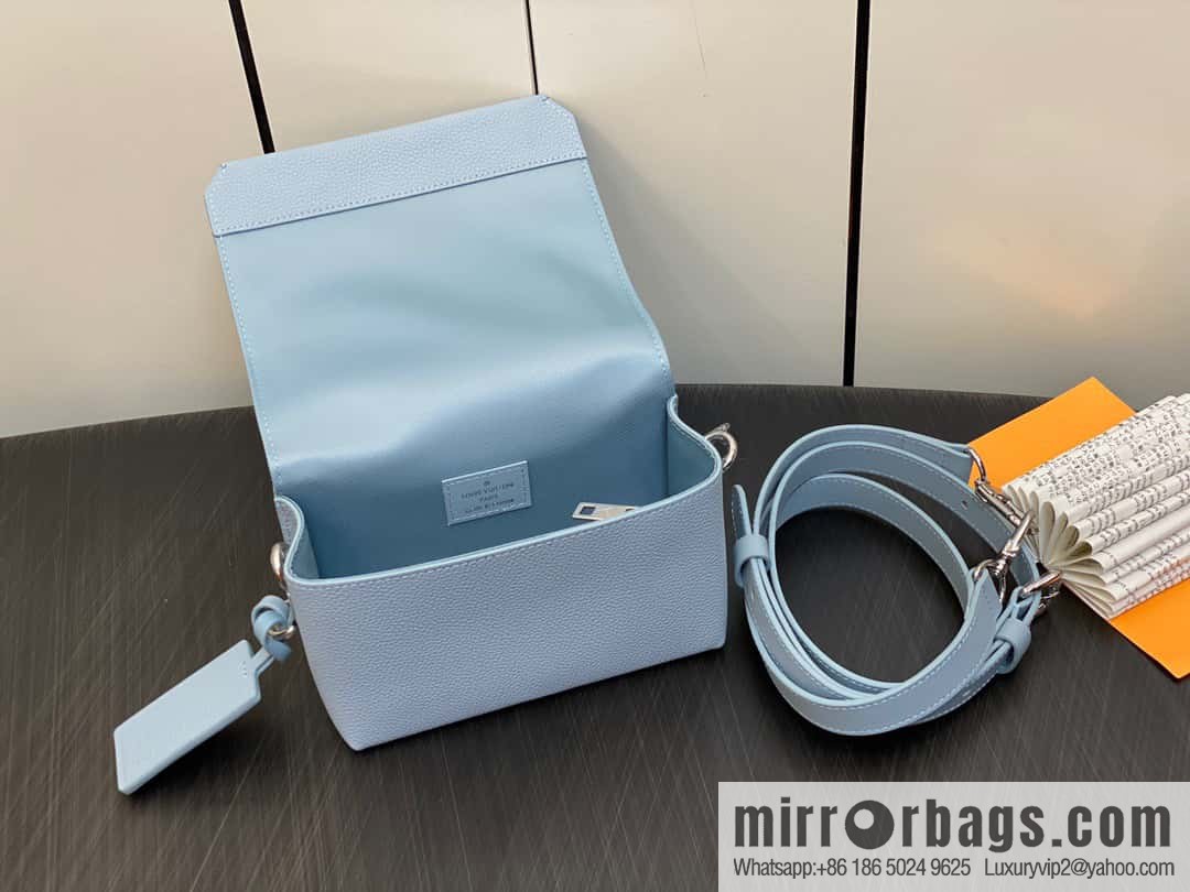 [Boutique‑grade] M82804 light blue, full leather men's bag messenger bag series, new FASTLINE WEARABLE WALLET handbag in autumn and winter