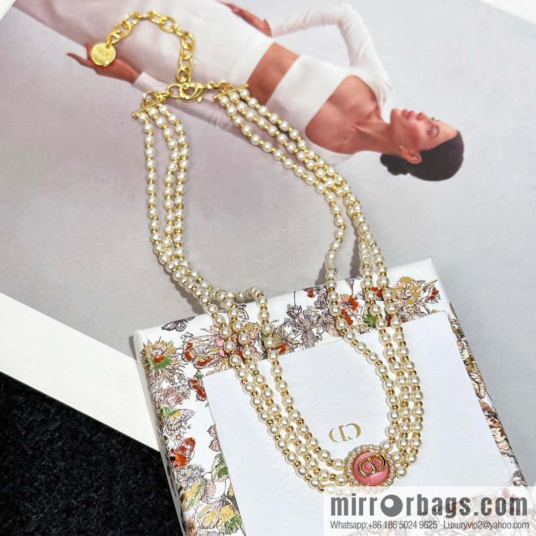 New ☑️ DIOR three-layer pearl necklace