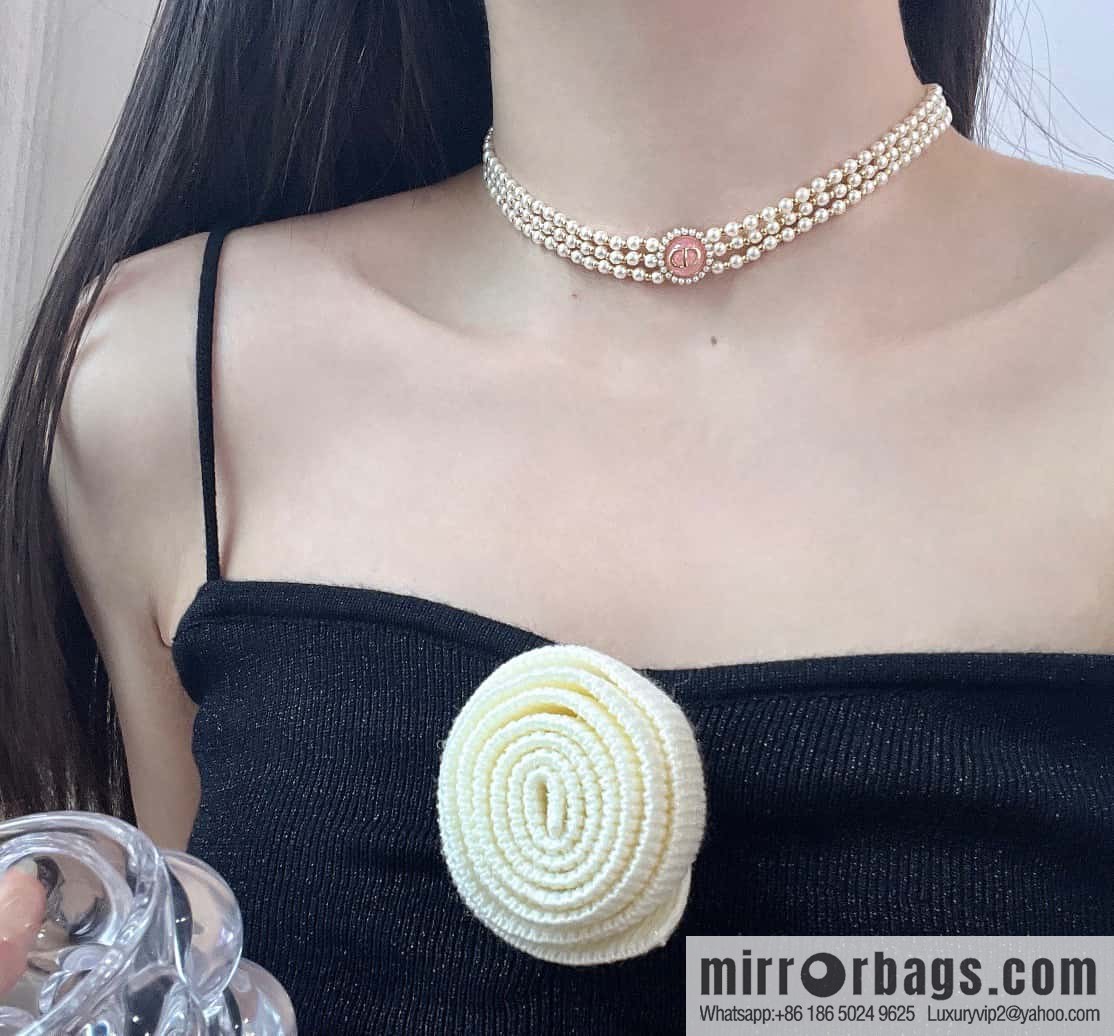 New ☑️ DIOR three-layer pearl necklace
