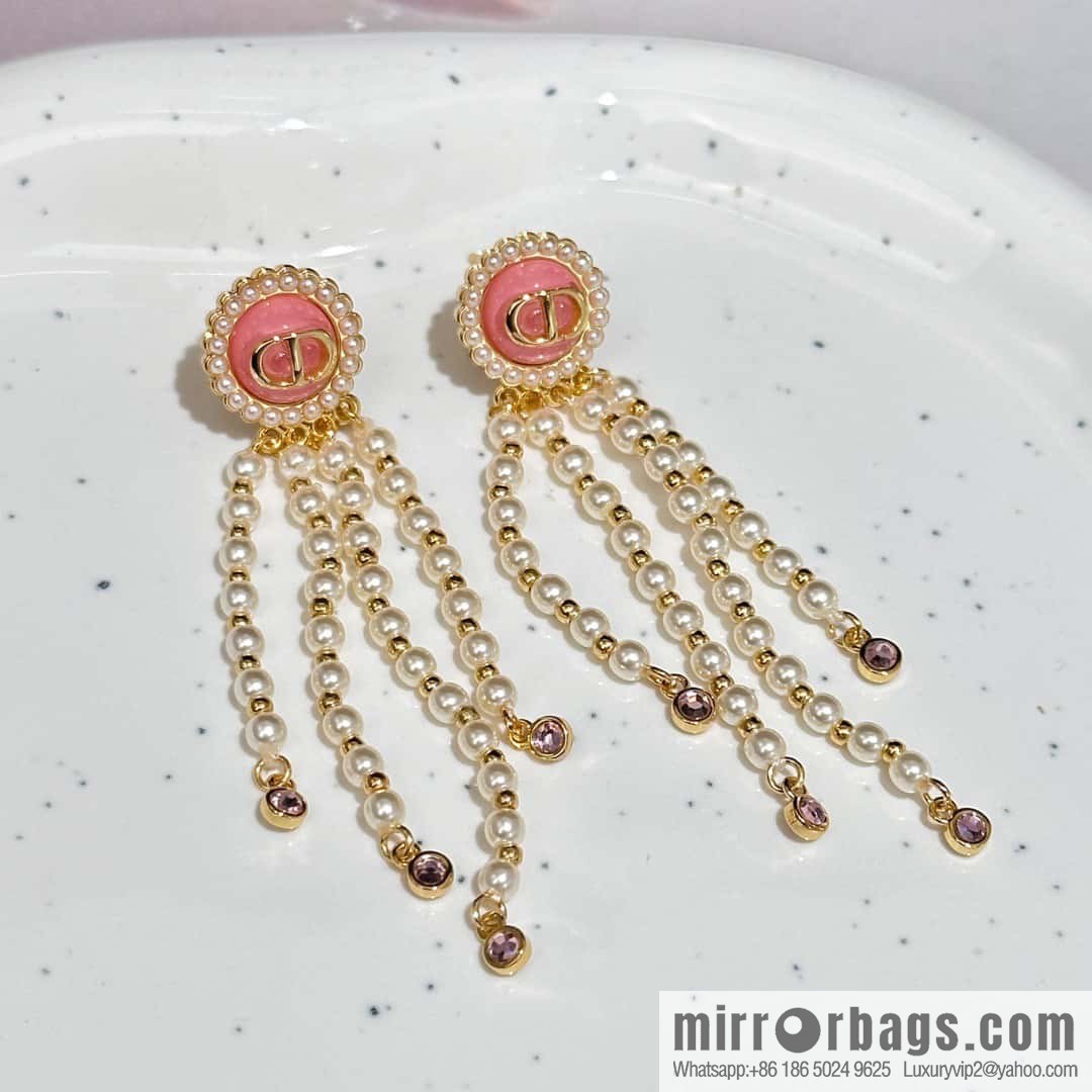 New ☑️ Dior tassel pearl stud earrings