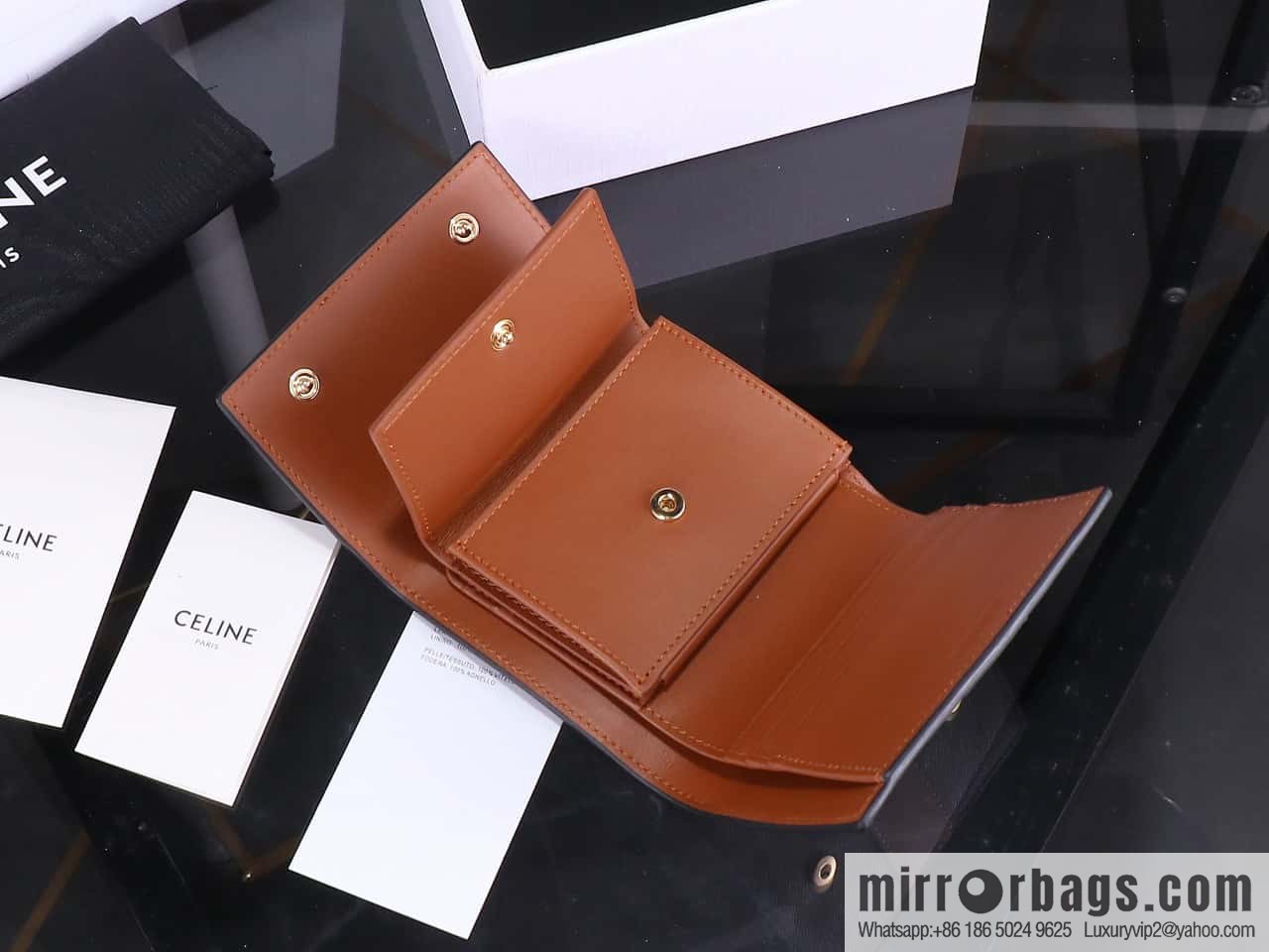 [Premium quality, all-steel hardware] CE tri-fold wallet 🅰️🅰️ simple monogram tri-fold wallet model number: 100572