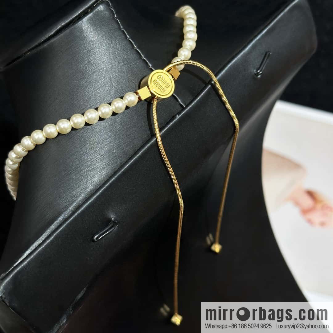 ❗️New ❗️ MIUMIU stud earrings MIU MIU Miu square letter pearl necklace