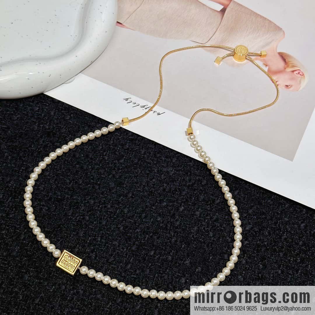 ❗️New ❗️ MIUMIU stud earrings MIU MIU Miu square letter pearl necklace