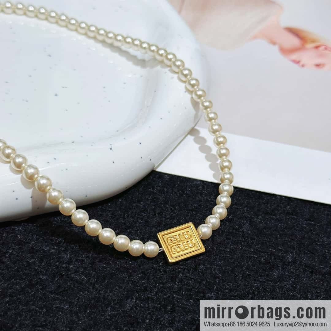 ❗️New ❗️ MIUMIU stud earrings MIU MIU Miu square letter pearl necklace