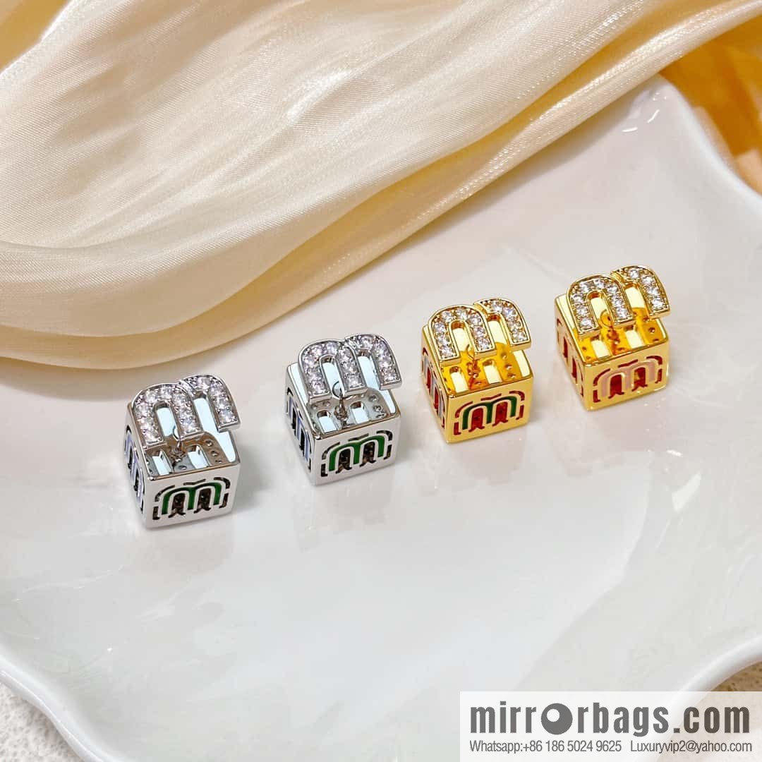 ❗️New ❗️ MIUMIU stud earrings MIU MIU Miu square letter stud earrings