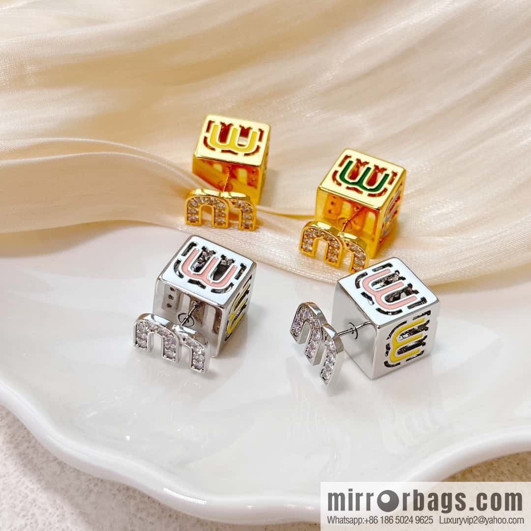 ❗️New ❗️ MIUMIU stud earrings MIU MIU Miu square letter stud earrings