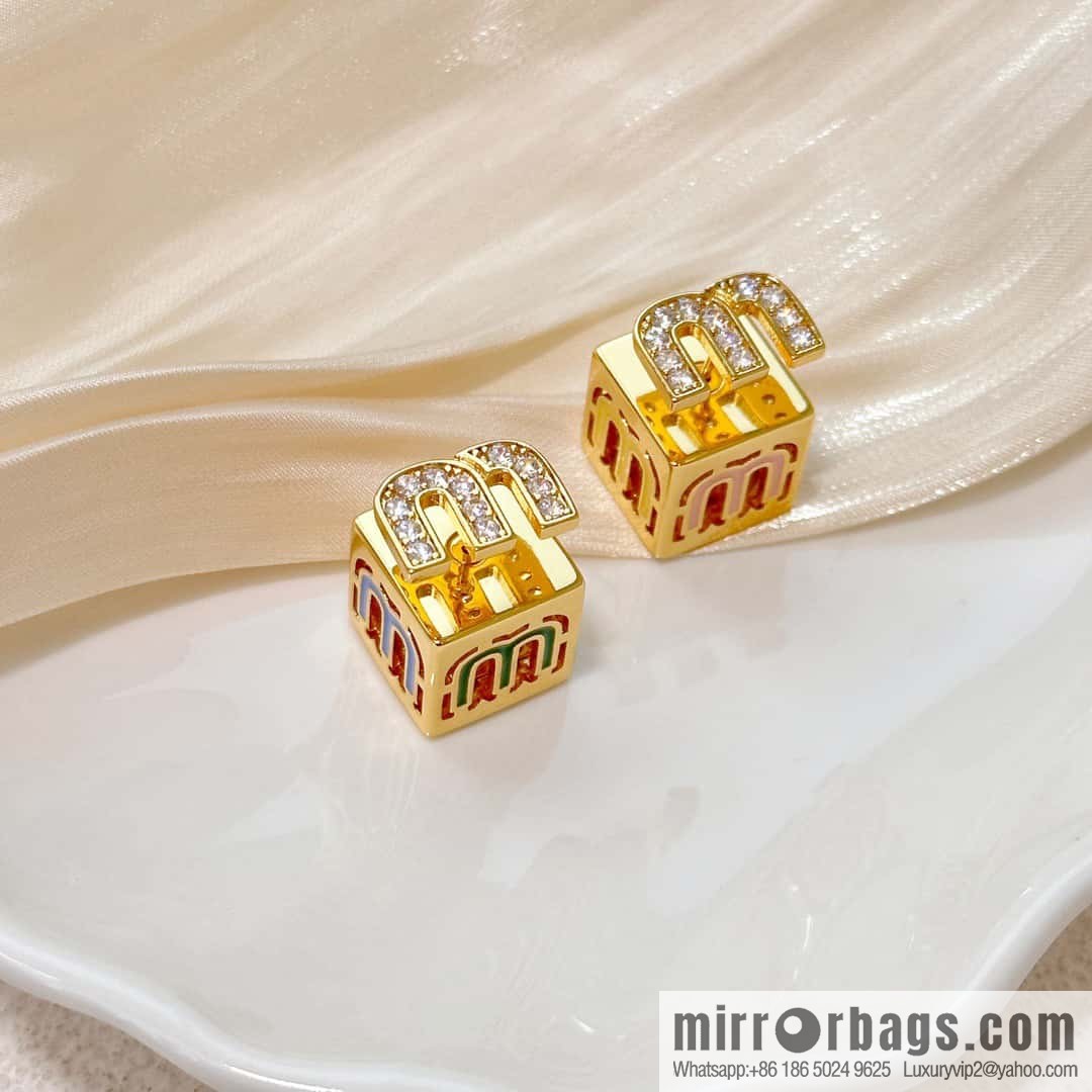 ❗️New ❗️ MIUMIU stud earrings MIU MIU Miu square letter stud earrings