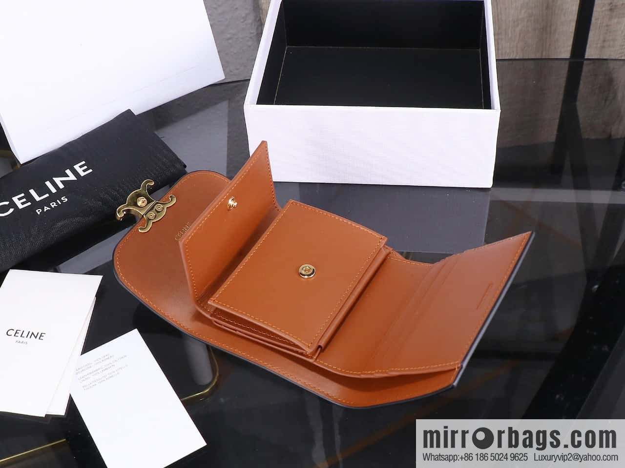 [Premium quality, all-steel hardware] CE tri-fold wallet 🅰️🅰️ simple monogram tri-fold wallet model number: 100782