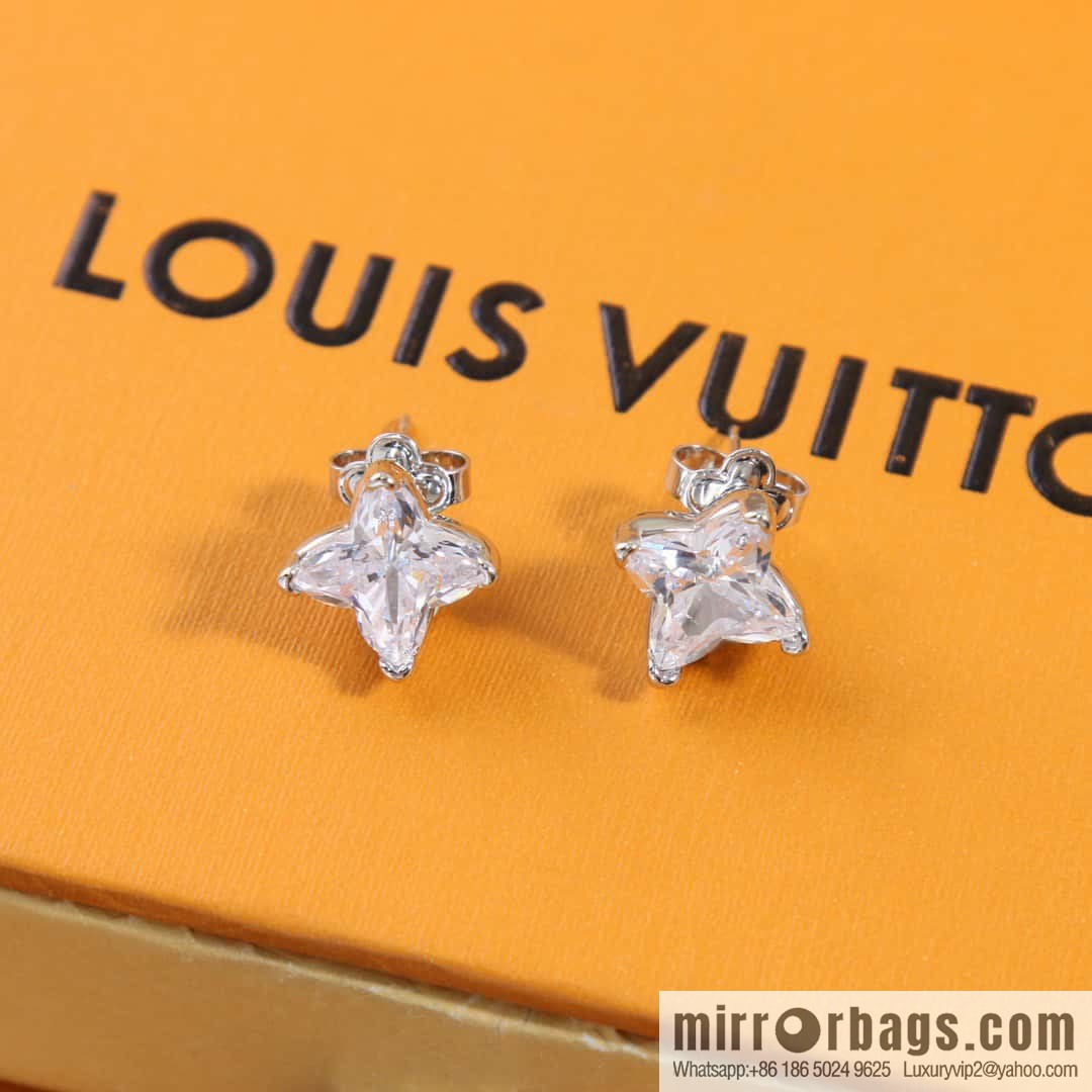 Louis Vuitton Louis Vuitton diamond necklace, stud earrings