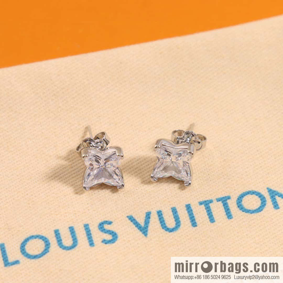 Louis Vuitton Louis Vuitton diamond necklace, stud earrings