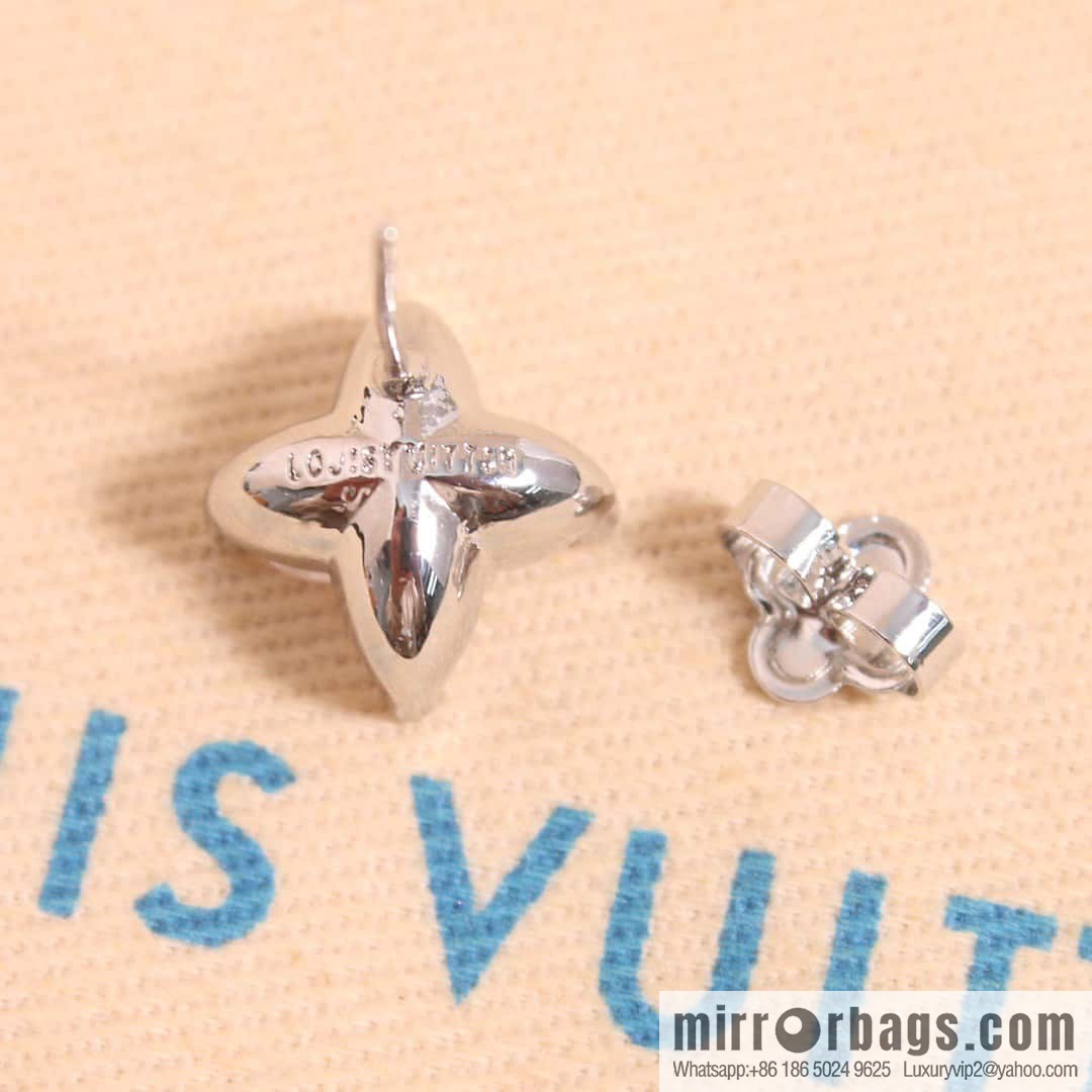 Louis Vuitton Louis Vuitton diamond necklace, stud earrings