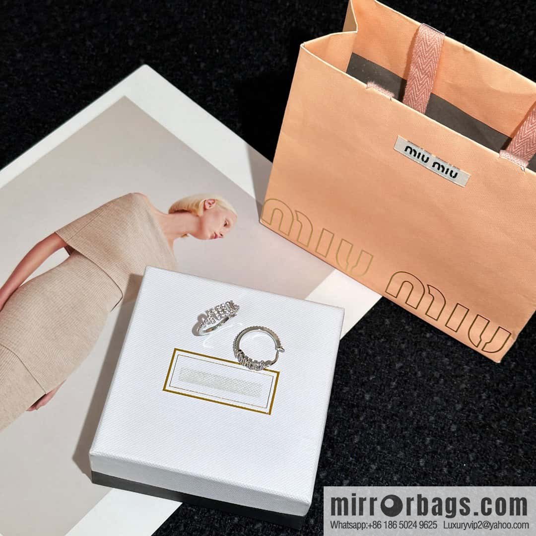 ❗️New ❗️ Original Order K MIU MIU Miu Miu Full Diamond Letter Stud Earrings