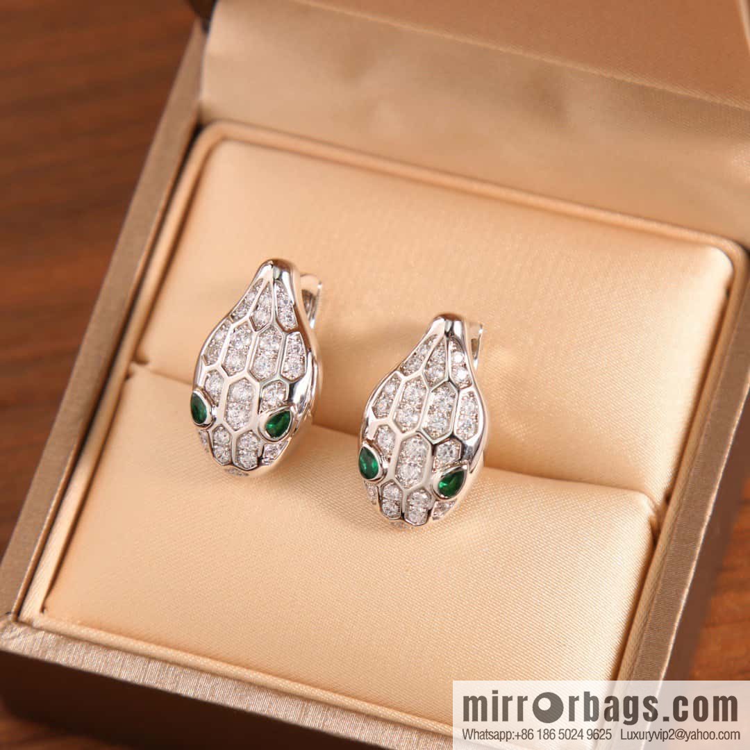 ☀️Bulgari BVLGARI latest series SERPENTI snake head ear shot earrings studs