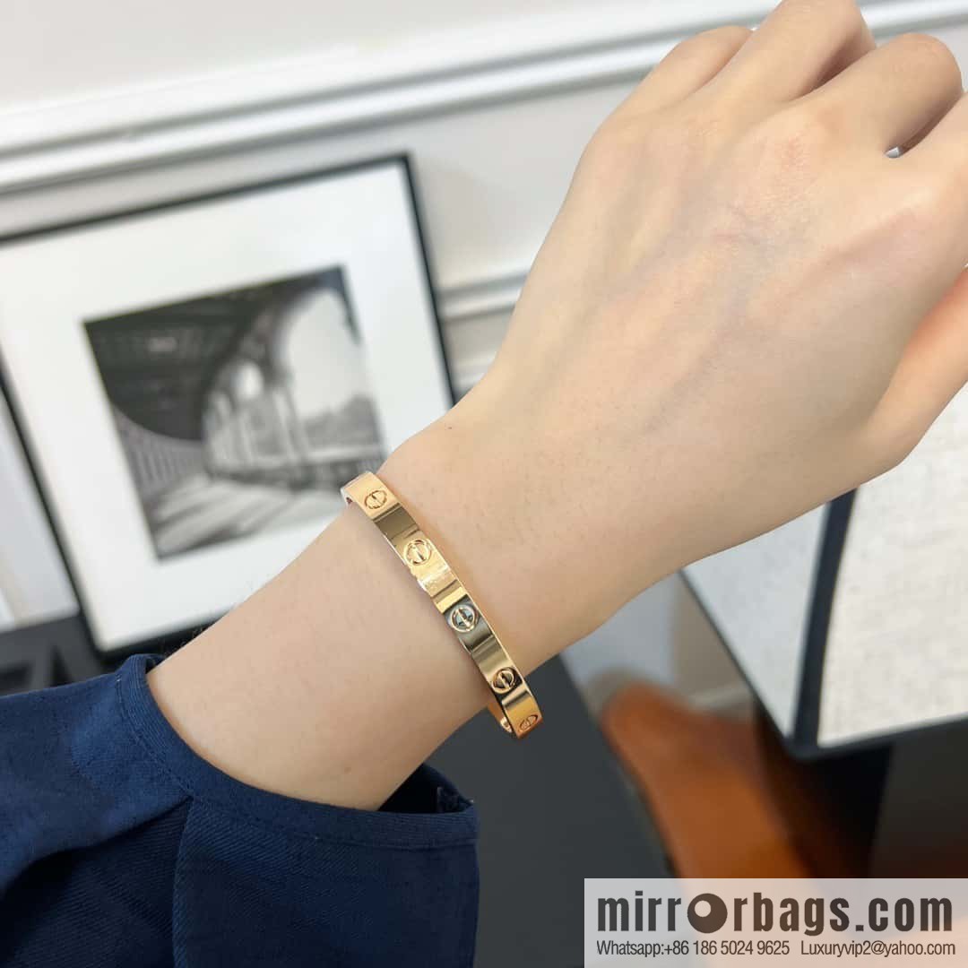 ☀️Cartier LOVE series open smooth bracelet