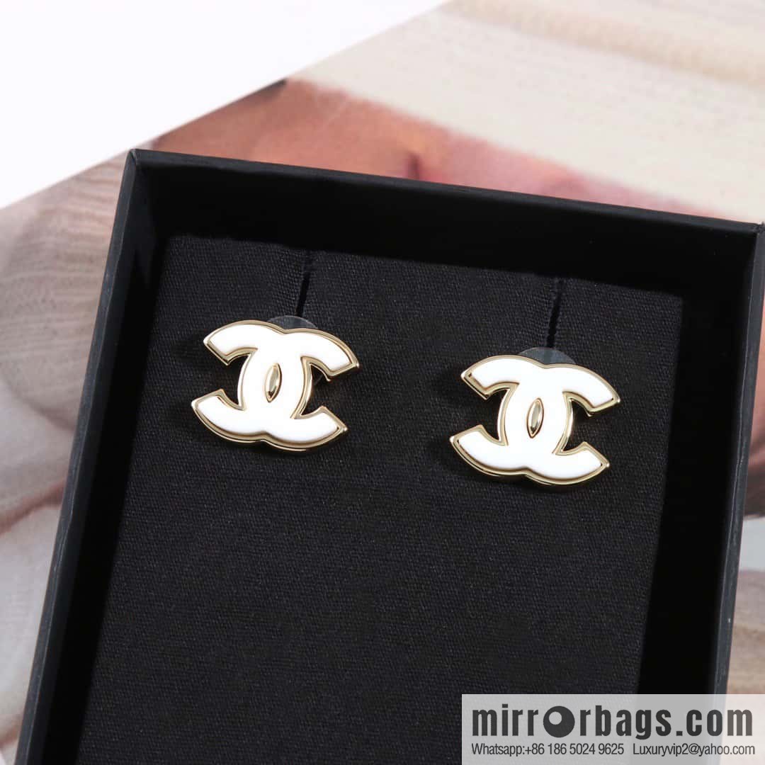☀️New ☑️ chanel c1 white double c earrings stud earrings ☀️