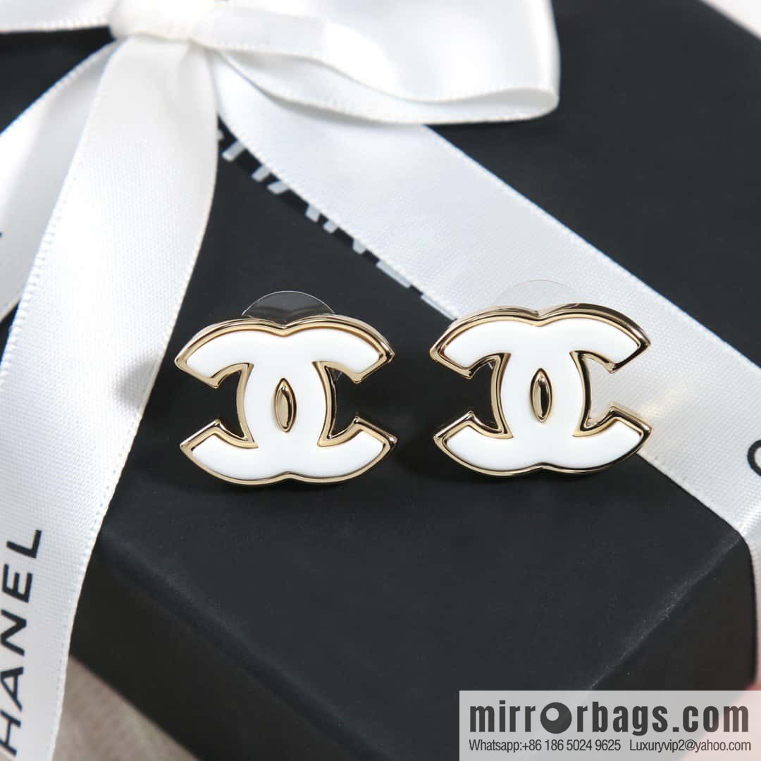 ☀️New ☑️ chanel c1 white double c earrings stud earrings ☀️
