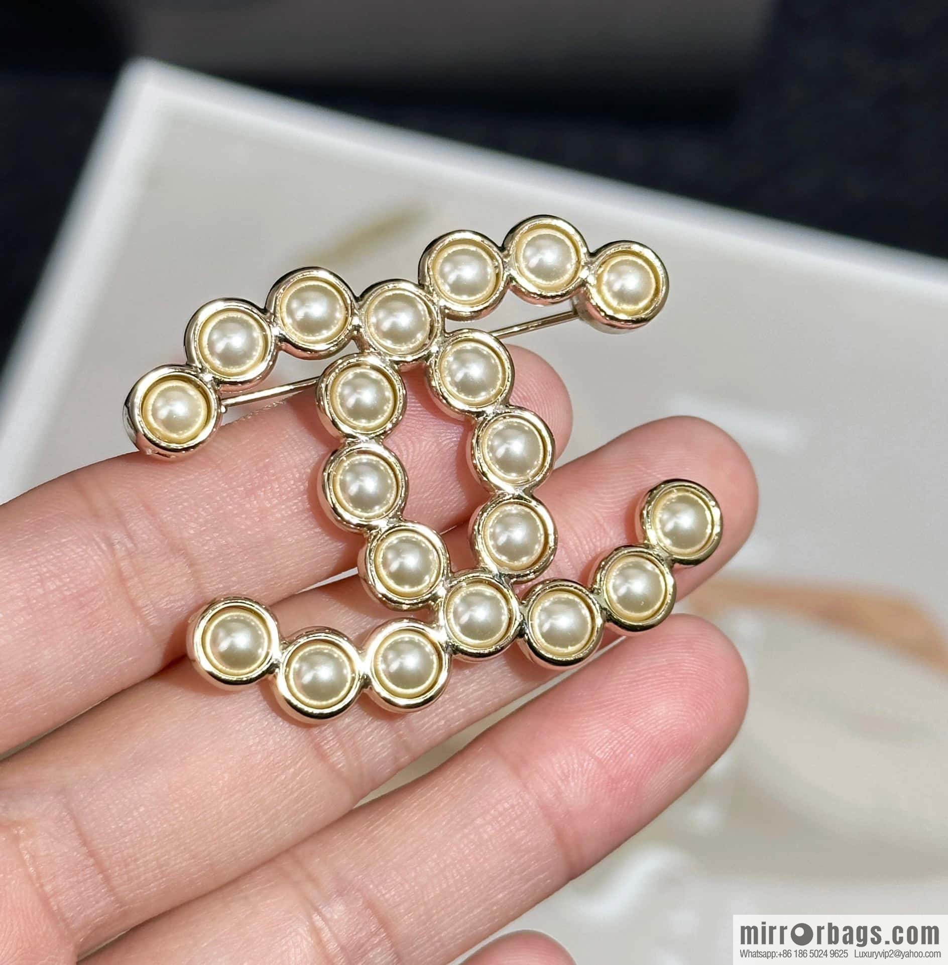❗️New ❗️ Chanel brooch ☀️ new ☑️ Chanel double c pearl brooch ☀️