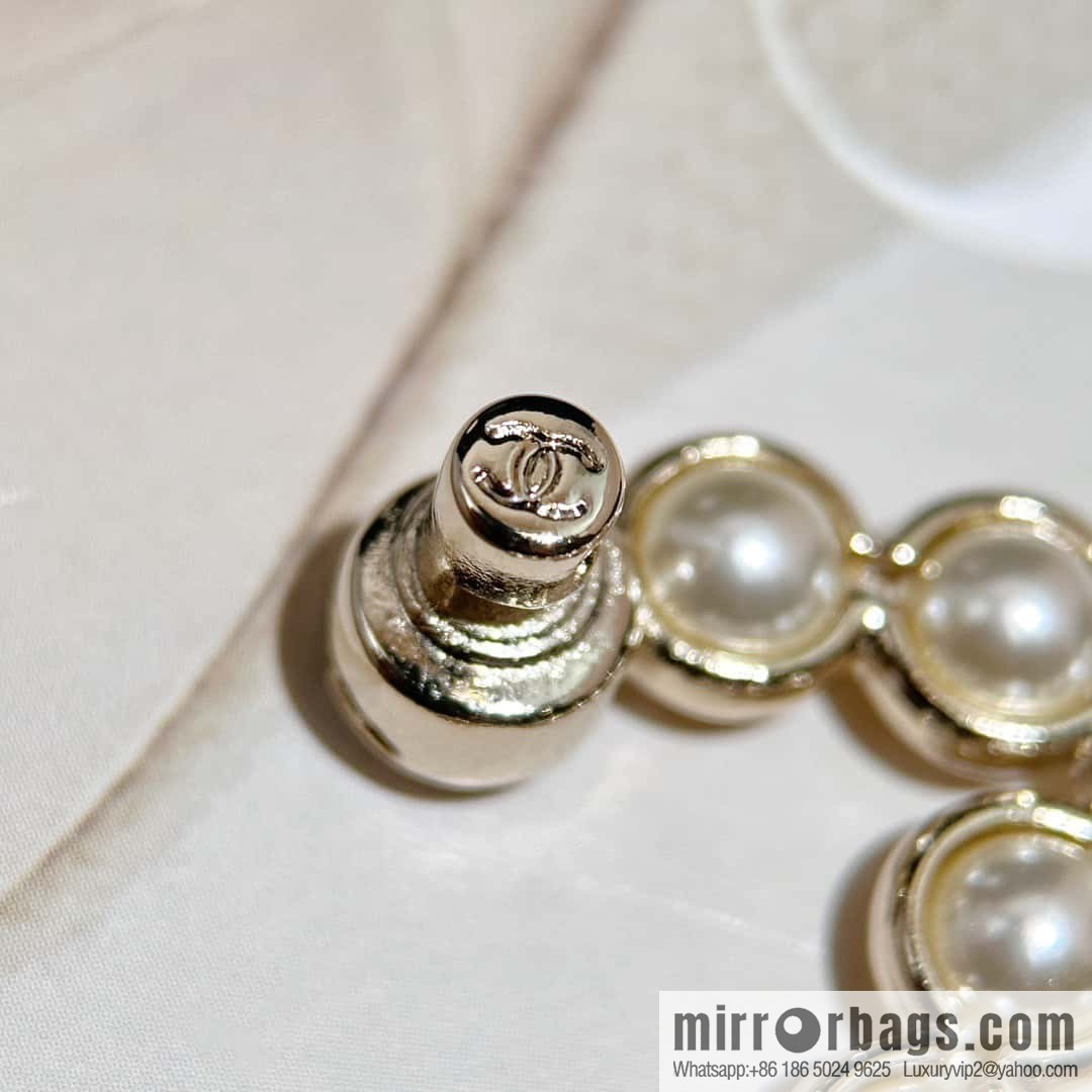 ❗️New ❗️ Chanel brooch ☀️ new ☑️ Chanel double c pearl brooch ☀️